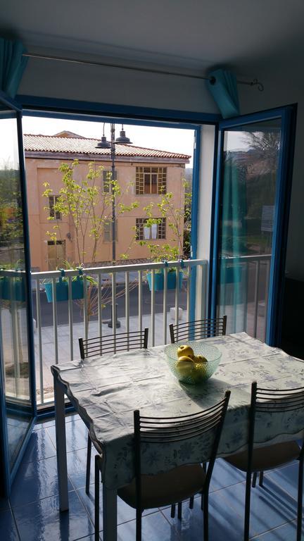 Casa Vacanze Daniela Санта Тереза Галура Екстериор снимка